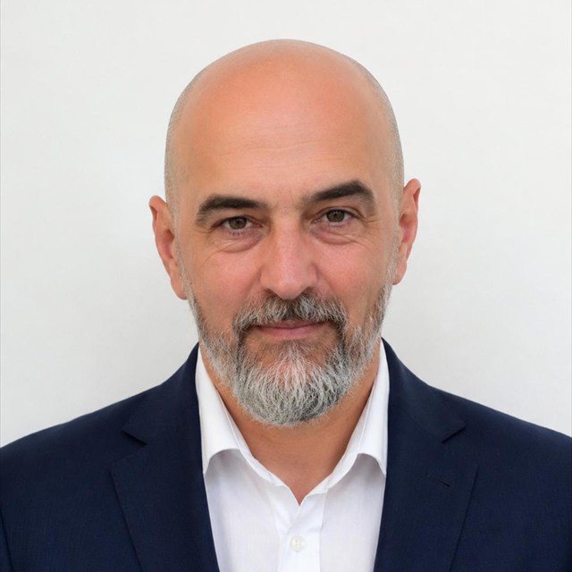 Portret Cosmin Chindriș